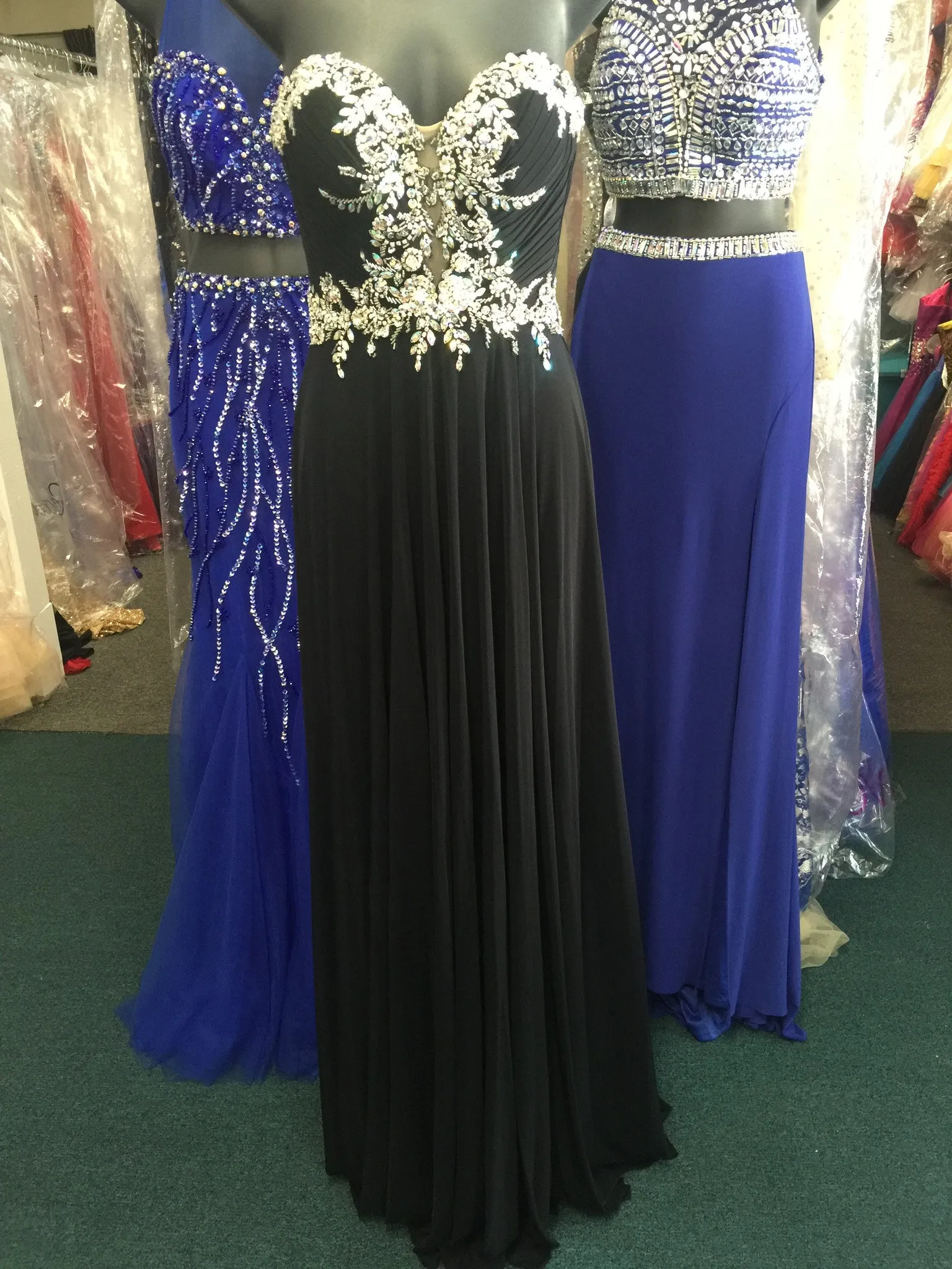 Jovani JVN33470 size 0 Black  prom dress pageant gown long chiffon Plunging Neckline