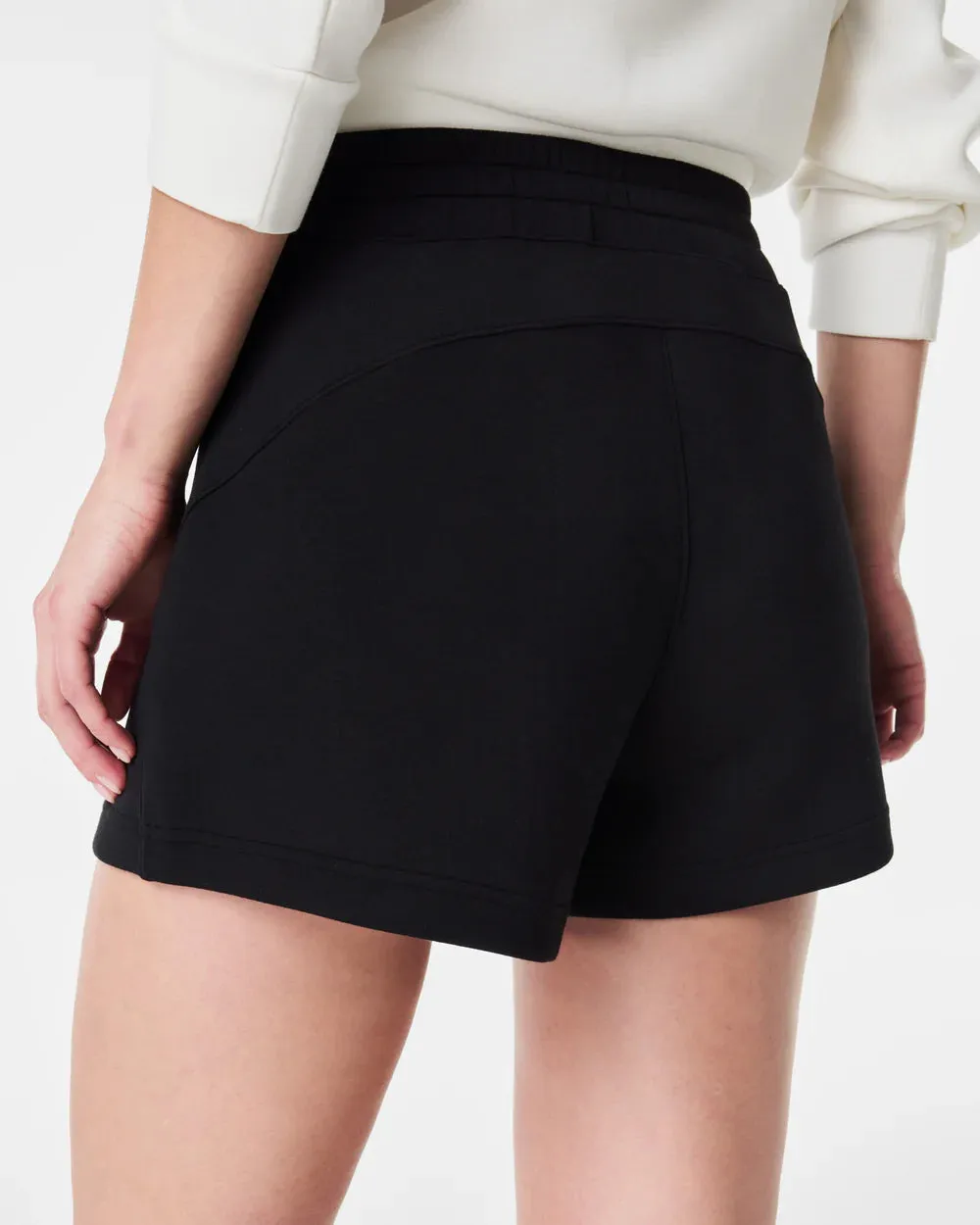 Spanx: AirEssentials Short, 4" - Black
