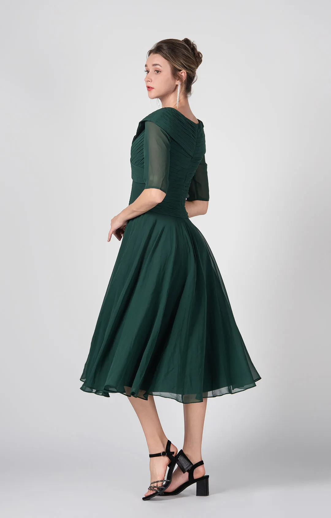 V-Neck Pleated A-Line Mother of the Bride Midi Dresses